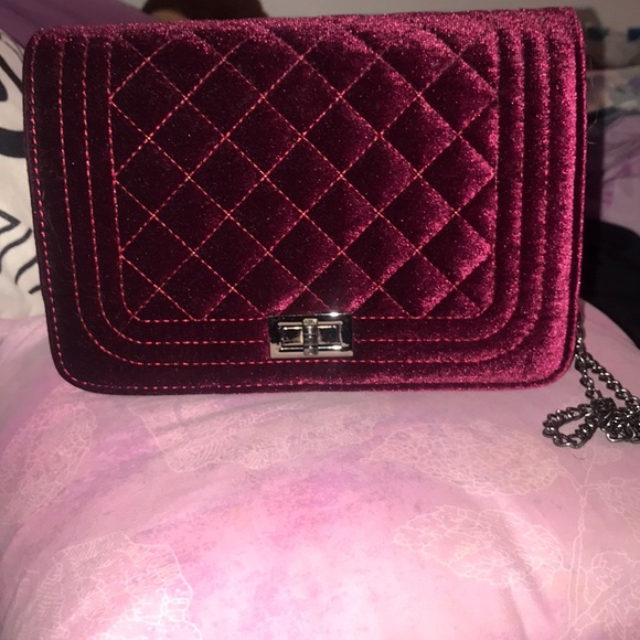 Handbags - Maroon velvet NWOT clutch handbag